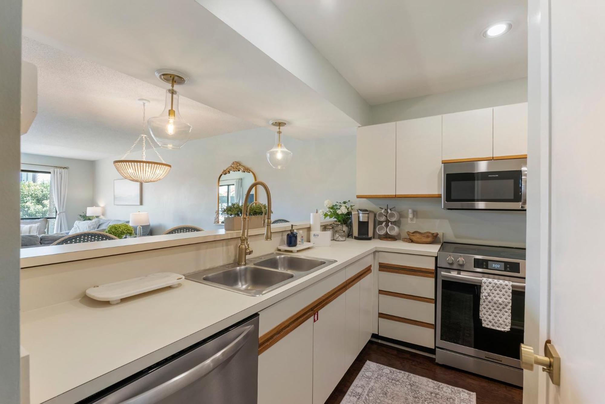 Edgewater 2706